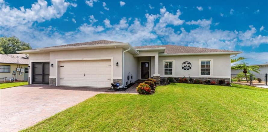 Villa ou maison à Rotonda, Floride 4 chambres, 167.78 m2 № 2266903