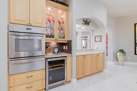 Casa en venta en Tampa, Florida, 4 dormitorios, 309.27 m2 № 2195913 - foto 30