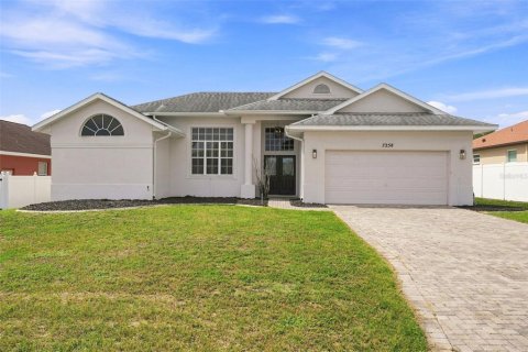 House in Spring Hill, Florida 4 bedrooms, 195.28 sq.m. № 2288068