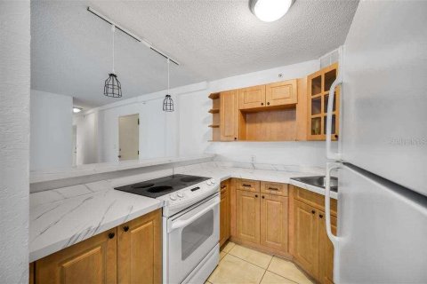 Copropriété à vendre à Saint Petersburg, Floride: 2 chambres, 82.4 m2 № 2203004 - photo 4