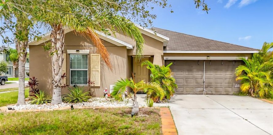 House in Ruskin, Florida 3 bedrooms, 145.02 sq.m. № 2230595