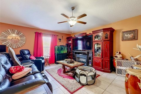 House in Ruskin, Florida 3 bedrooms, 145.02 sq.m. № 2230595 - photo 10