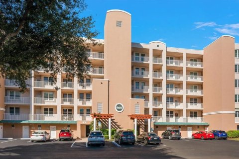 Condo à Seminole, Floride, 3 chambres № 2426984