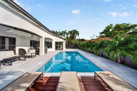Villa ou maison à vendre à Miami, Floride: 5 chambres, 193.89 m2 № 2418036 - photo 10