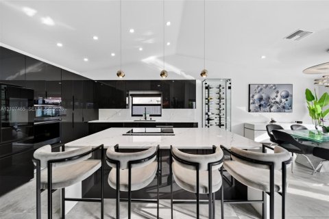 Villa ou maison à vendre à Miami, Floride: 5 chambres, 193.89 m2 № 2418036 - photo 22
