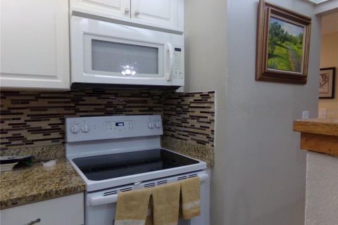 Copropriété à vendre à Deltona, Floride: 2 chambres, 83.33 m2 № 2152408 - photo 19
