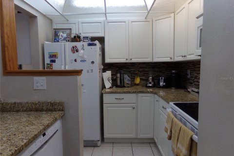 Copropriété à vendre à Deltona, Floride: 2 chambres, 83.33 m2 № 2152408 - photo 18