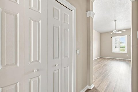 House in Brooksville, Florida 4 bedrooms, 252.04 sq.m. № 2322277 - photo 27