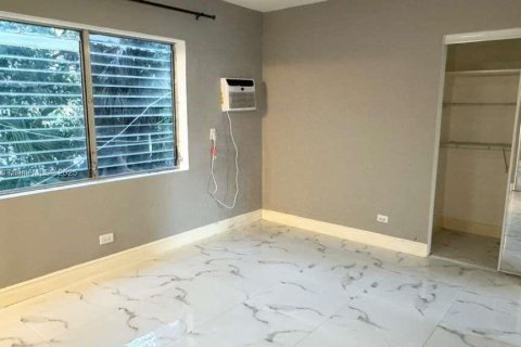 Appartement à louer à Miami Beach, Floride: 1 chambre, 60.39 m2 № 1943643 - photo 9