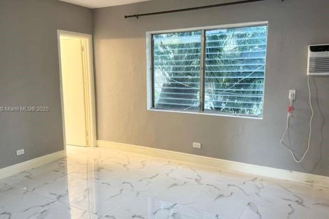 Appartement à louer à Miami Beach, Floride: 1 chambre, 60.39 m2 № 1943643 - photo 6