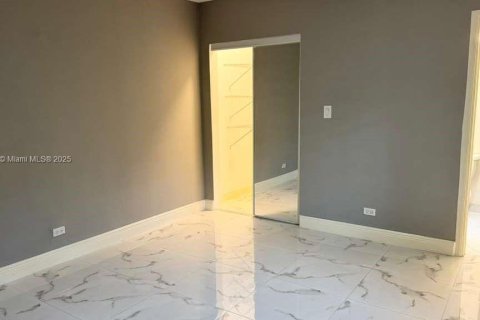 Appartement à louer à Miami Beach, Floride: 1 chambre, 60.39 m2 № 1943643 - photo 8