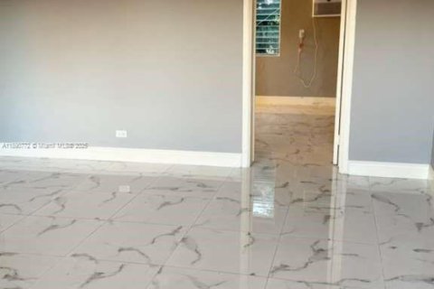 Appartement à louer à Miami Beach, Floride: 1 chambre, 60.39 m2 № 1943643 - photo 5