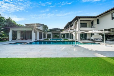 House in Pinecrest, Florida 7 bedrooms, 1049.8 sq.m. № 1964402 - photo 20