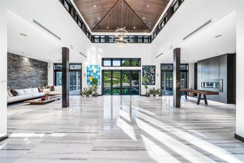 House in Pinecrest, Florida 7 bedrooms, 1049.8 sq.m. № 1964402 - photo 6