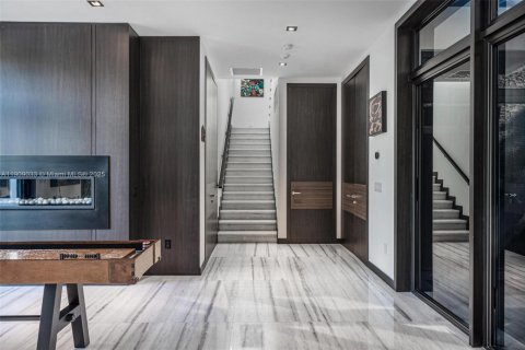 House in Pinecrest, Florida 7 bedrooms, 1049.8 sq.m. № 1964402 - photo 8