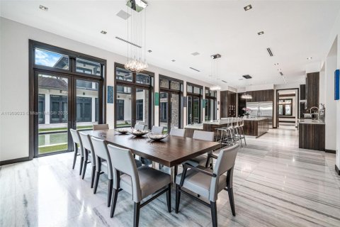 House in Pinecrest, Florida 7 bedrooms, 1049.8 sq.m. № 1964402 - photo 30