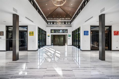 House in Pinecrest, Florida 7 bedrooms, 1049.8 sq.m. № 1964402 - photo 5