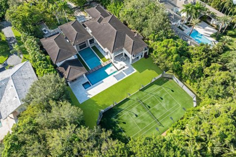 House in Pinecrest, Florida 7 bedrooms, 1049.8 sq.m. № 1964402 - photo 4