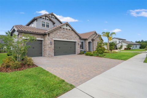 House in Odessa, Florida 4 bedrooms, 351.64 sq.m. № 2148853 - photo 7