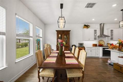 House in Odessa, Florida 4 bedrooms, 351.64 sq.m. № 2148853 - photo 19