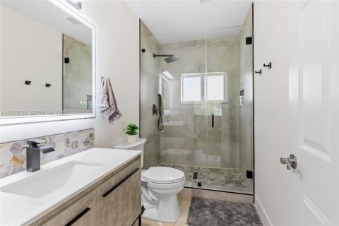 Villa ou maison à louer à Miami, Floride: 3 chambres, 136.1 m2 № 2010870 - photo 12