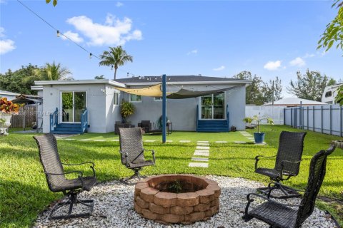 Villa ou maison à louer à Miami, Floride: 3 chambres, 136.1 m2 № 2010870 - photo 29