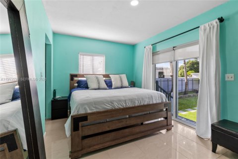 Villa ou maison à louer à Miami, Floride: 3 chambres, 136.1 m2 № 2010870 - photo 13