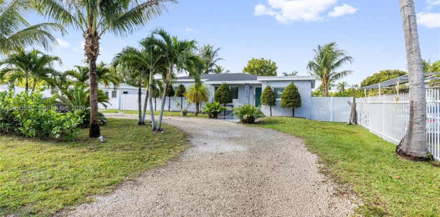 Villa ou maison à Miami, Floride 3 chambres, 136.1 m2 № 2010870