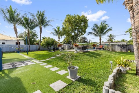 Villa ou maison à louer à Miami, Floride: 3 chambres, 136.1 m2 № 2010870 - photo 24