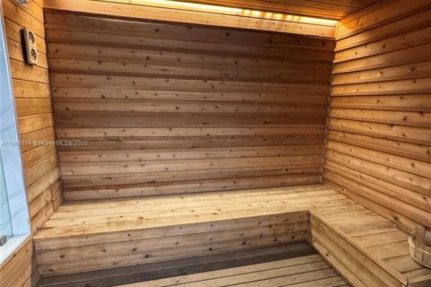 Condo in Miami Beach, Florida, 1 bedroom  № 1977423 - photo 21