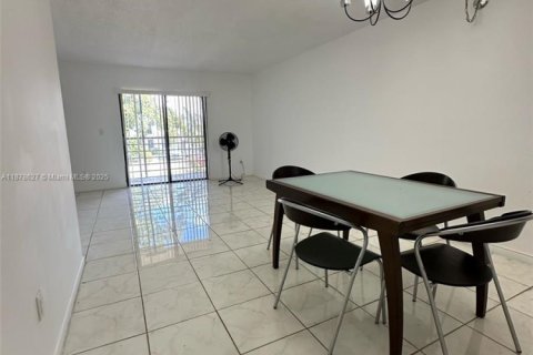 Condo in Miami, Florida, 2 bedrooms № 1927364 - photo 6