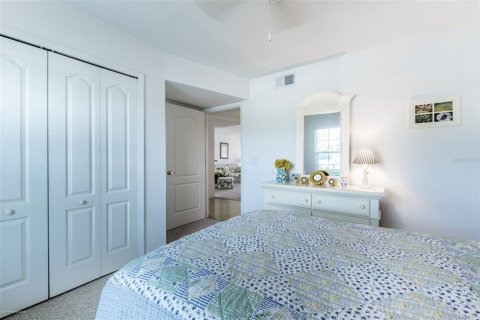 Condo in Lake Suzy, Florida, 2 bedrooms  № 1675010 - photo 23
