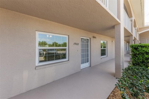 Condo in Lake Suzy, Florida, 2 bedrooms  № 1675010 - photo 7