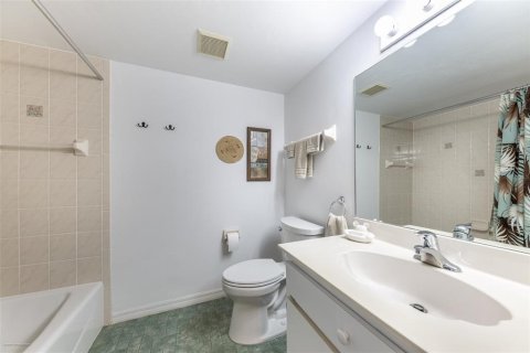 Condo in Lake Suzy, Florida, 2 bedrooms  № 1675010 - photo 24