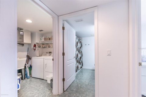 Condo in Lake Suzy, Florida, 2 bedrooms  № 1675010 - photo 18