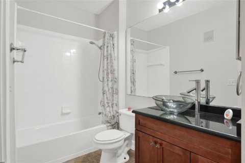 Condo in Orlando, Florida, 3 bedrooms  № 1882858 - photo 17
