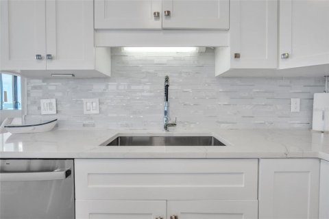 Купить кондоминиум в Флаглер–Бич, Флорида 5 комнат, 150.41м2, № 1393380 - фото 4