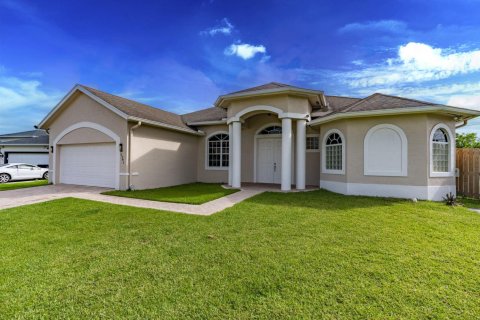 Casa en venta en Port St. Lucie, Florida, 4 dormitorios, 270.62 m2 № 2087490 - foto 3