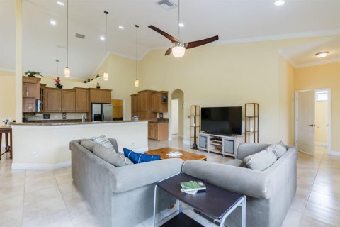 Casa en venta en Port St. Lucie, Florida, 4 dormitorios, 270.62 m2 № 2087490 - foto 15
