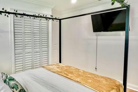 Купить виллу или дом в Уэст-Палм-Бич, Флорида 5 комнат, 119.29м2, № 2084170 - фото 15