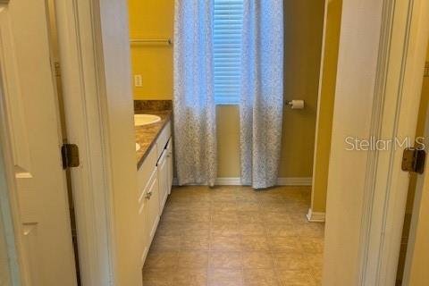 Condo in Port Richey, Florida, 2 bedrooms № 2156037 - photo 10