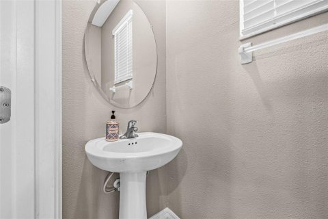 Townhouse in Wesley Chapel, Florida 3 bedrooms, 127.55 sq.m. № 1869455 - photo 11