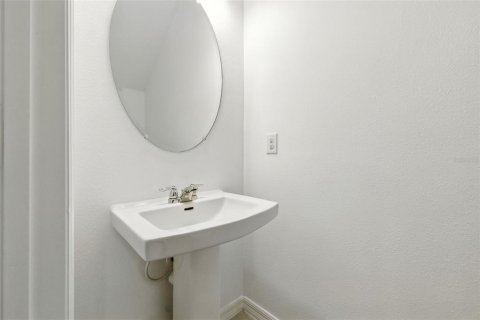 Townhouse in Wesley Chapel, Florida 3 bedrooms, 127.55 sq.m. № 1869455 - photo 16