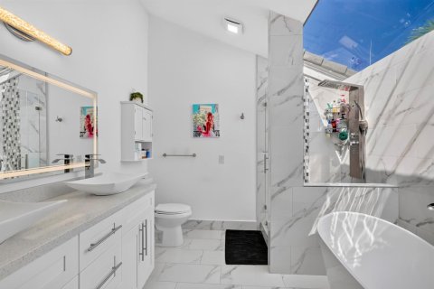 Casa en venta en Palm Beach Gardens, Florida, 5 dormitorios, 262.82 m2 № 2382807 - foto 26