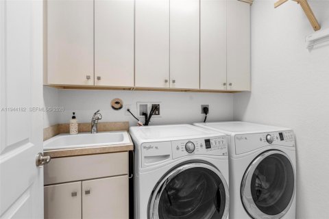 House in Parkland, Florida 5 bedrooms, 313.27 sq.m. № 2000903 - photo 26