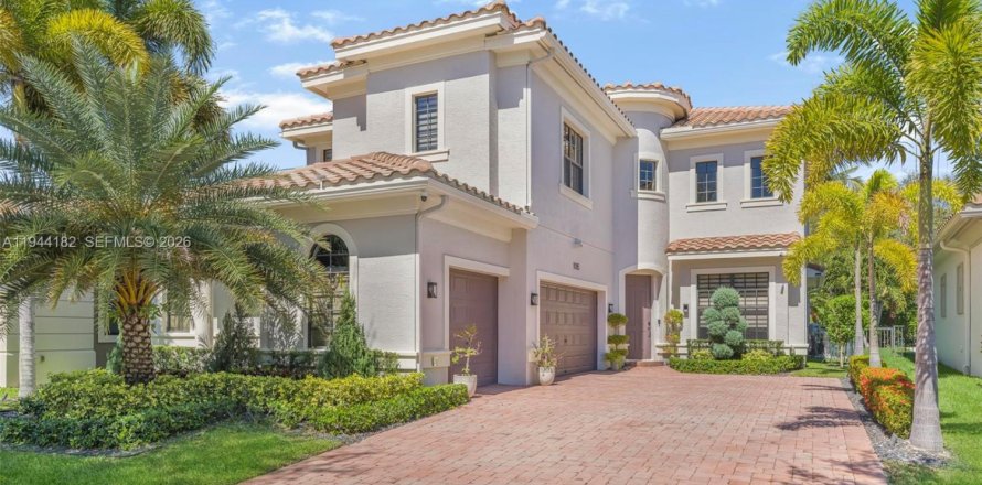 House in Parkland, Florida 5 bedrooms, 313.27 sq.m. № 2000903