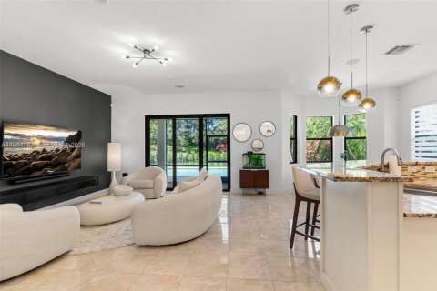 House in Parkland, Florida 5 bedrooms, 313.27 sq.m. № 2000903 - photo 8