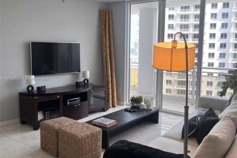 Condominio en venta en Miami, Florida, 1 dormitorio, 95.78 m2 № 2034196 - foto 3