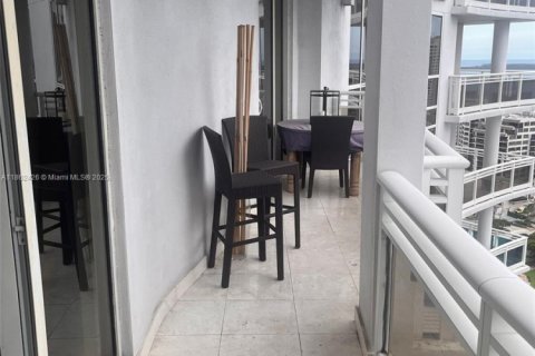 Condominio en venta en Miami, Florida, 1 dormitorio, 95.78 m2 № 2034196 - foto 10