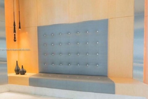 Condominio en venta en Miami, Florida, 1 dormitorio, 95.78 m2 № 2034196 - foto 21